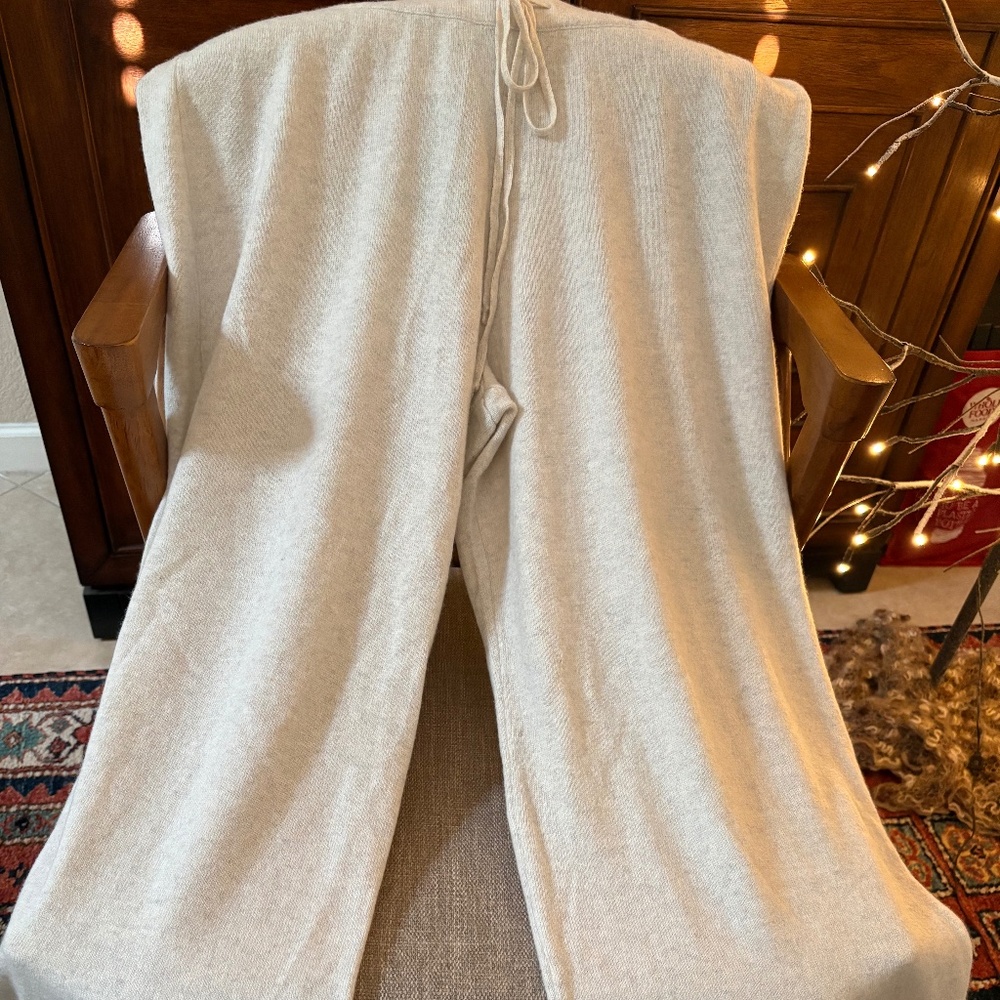 Lilly Pulitzer 100% Cashmere Wide-Leg Pants – Oatmeal Heather – NWT
